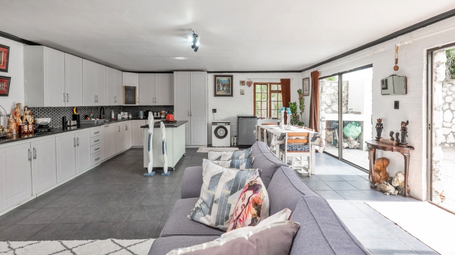 5 Bedroom Property for Sale in Struisbaai Western Cape